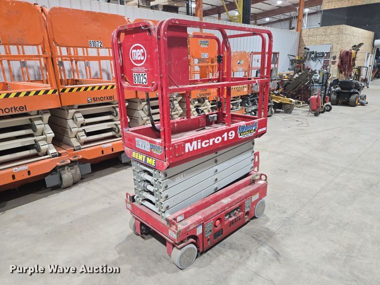 image for item EV5649 2018 MEC Micro 19 scissor lift