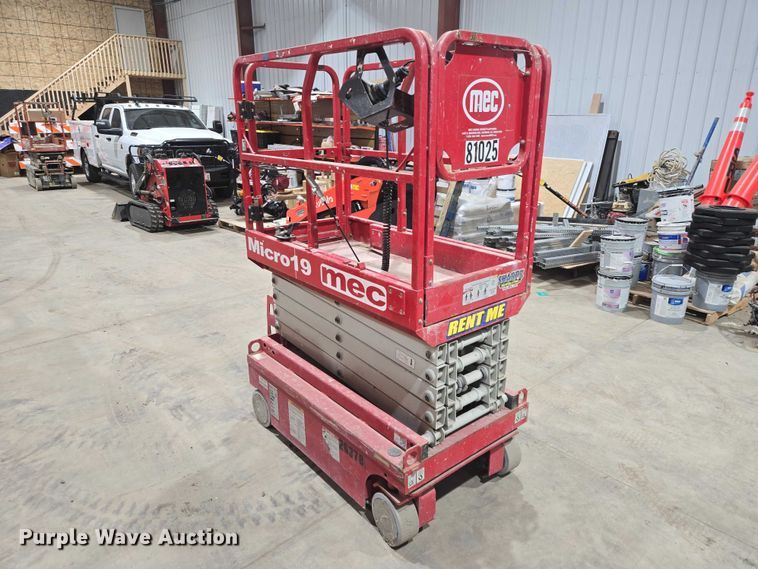 image for item EV5649 2018 MEC Micro 19 scissor lift