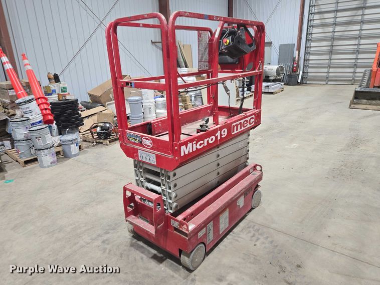 image for item EV5649 2018 MEC Micro 19 scissor lift