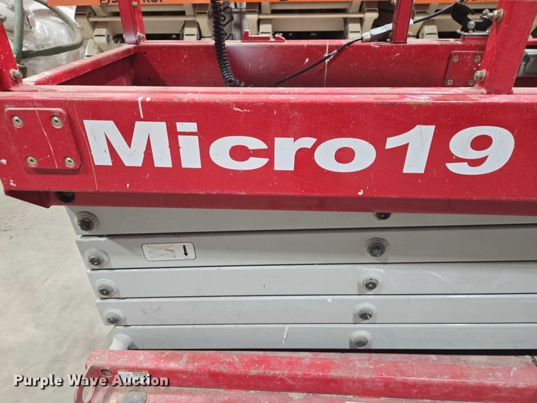 image for item EV5649 2018 MEC Micro 19 scissor lift