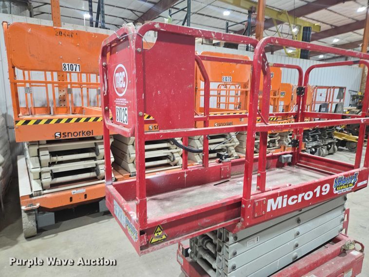 image for item EV5649 2018 MEC Micro 19 scissor lift