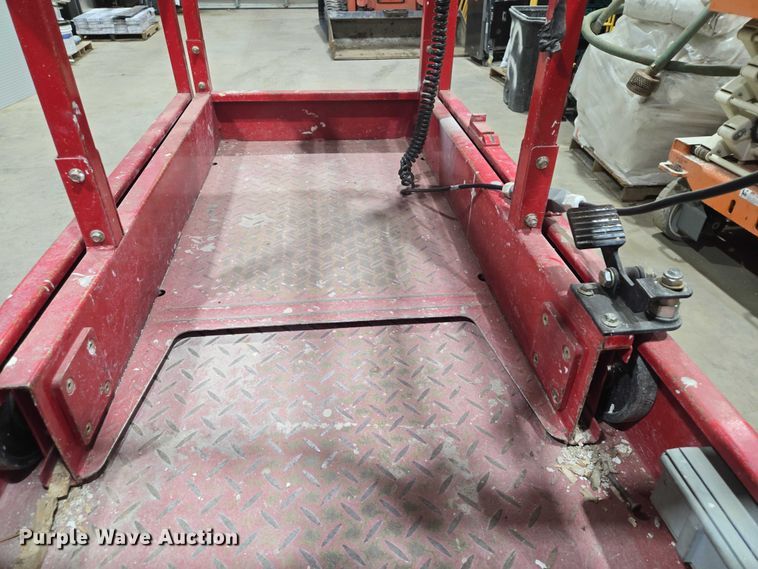 image for item EV5649 2018 MEC Micro 19 scissor lift
