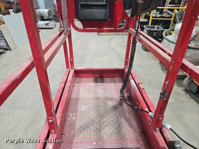image for item EV5649 2018 MEC Micro 19 scissor lift