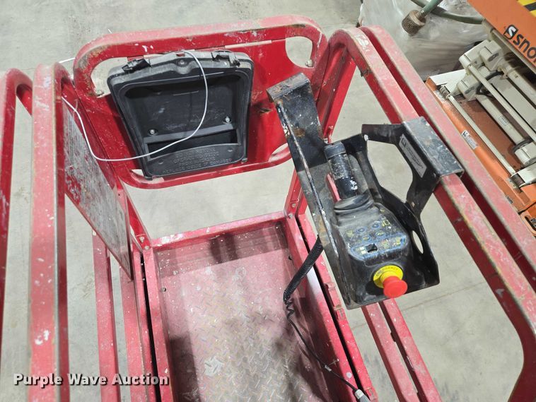 image for item EV5649 2018 MEC Micro 19 scissor lift