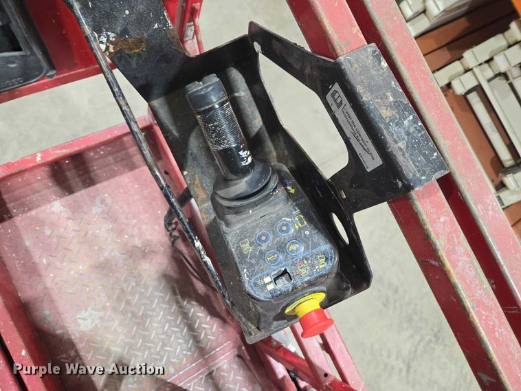 image for item EV5649 2018 MEC Micro 19 scissor lift