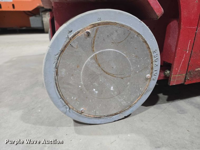 image for item EV5649 2018 MEC Micro 19 scissor lift