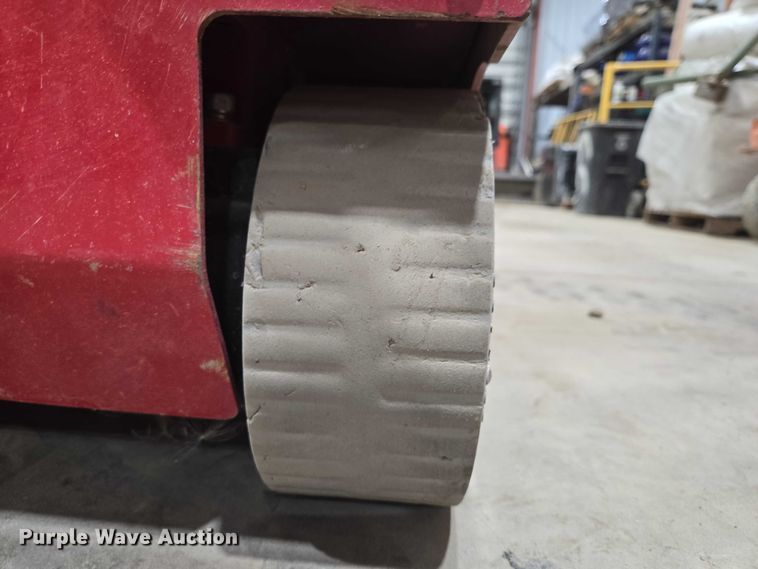 image for item EV5649 2018 MEC Micro 19 scissor lift