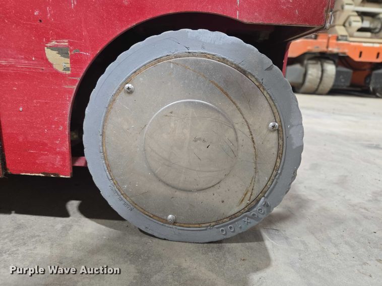 image for item EV5649 2018 MEC Micro 19 scissor lift