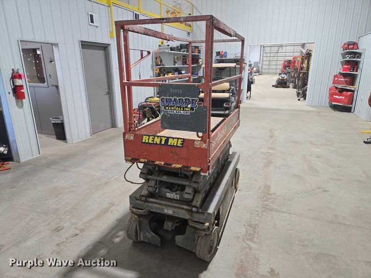 image for item EV5650 2015 Skyjack SJIH 3219 scissor lift