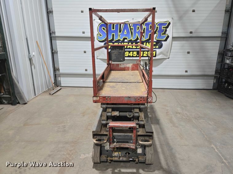 image for item EV5650 2015 Skyjack SJIH 3219 scissor lift