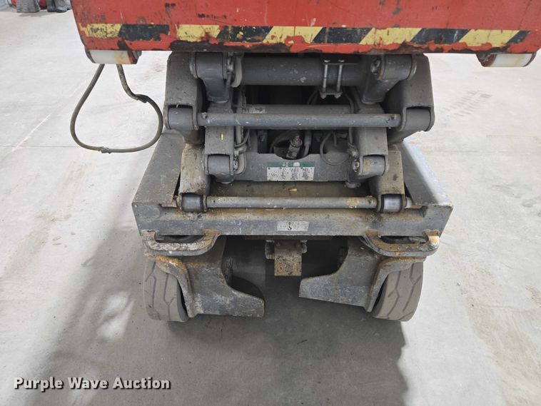 image for item EV5650 2015 Skyjack SJIH 3219 scissor lift