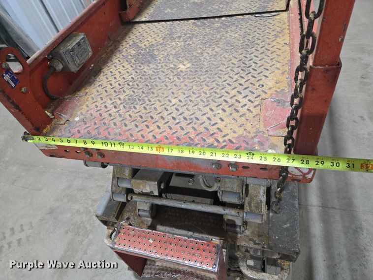 image for item EV5650 2015 Skyjack SJIH 3219 scissor lift