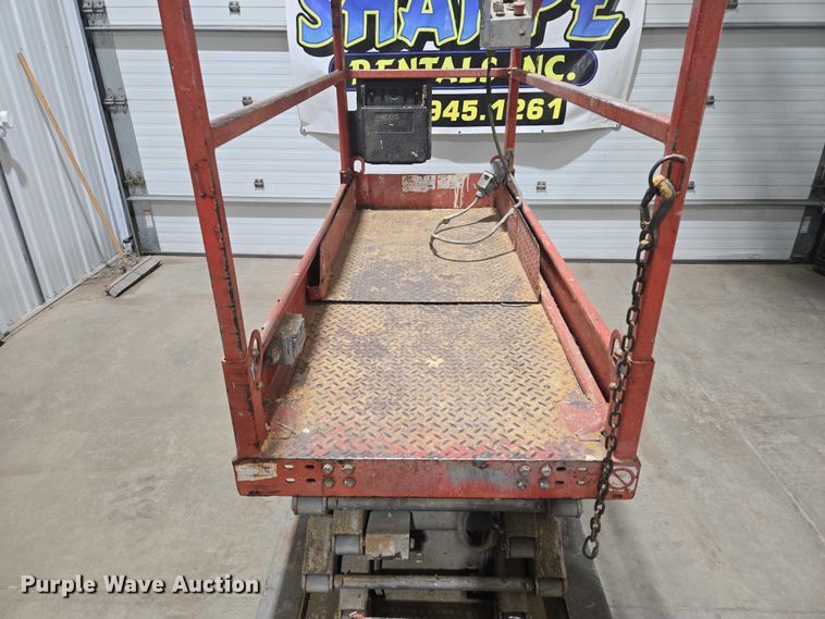 image for item EV5650 2015 Skyjack SJIH 3219 scissor lift
