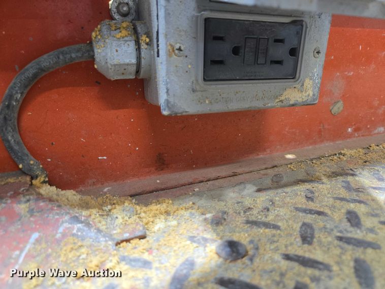 image for item EV5650 2015 Skyjack SJIH 3219 scissor lift