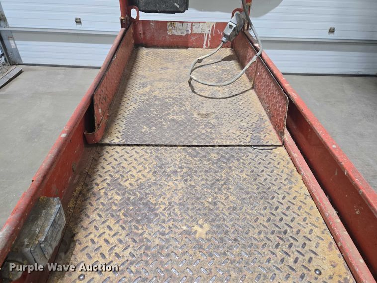 image for item EV5650 2015 Skyjack SJIH 3219 scissor lift