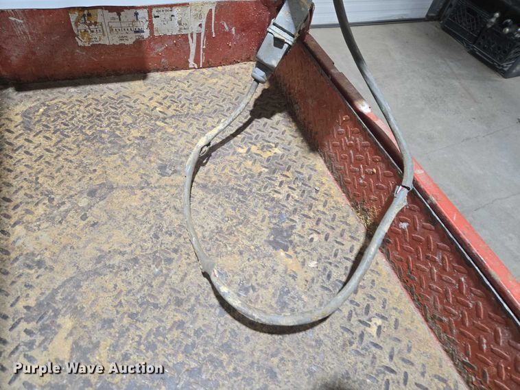 image for item EV5650 2015 Skyjack SJIH 3219 scissor lift