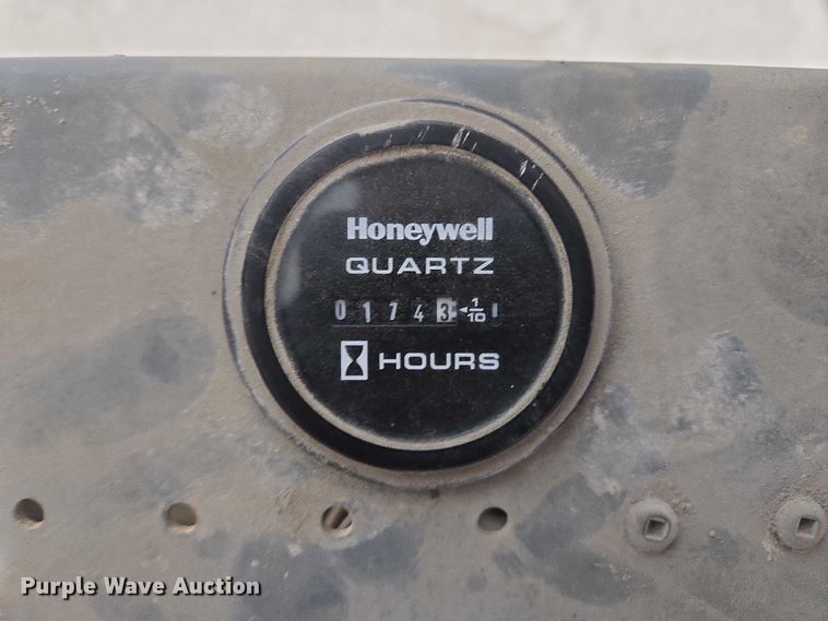 image for item EV5650 2015 Skyjack SJIH 3219 scissor lift