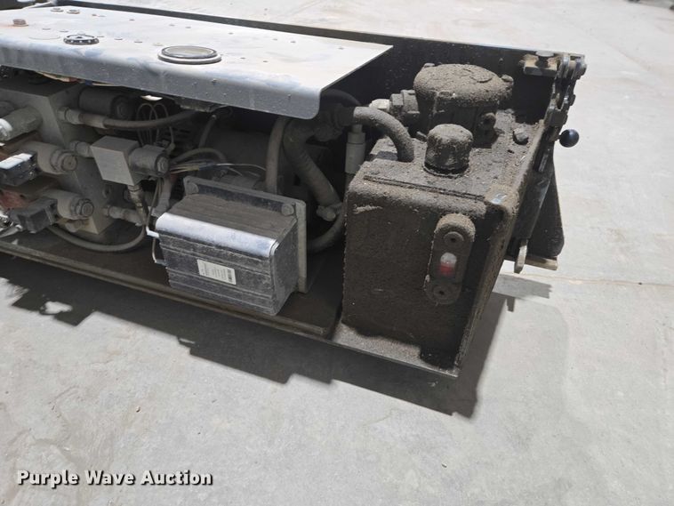 image for item EV5650 2015 Skyjack SJIH 3219 scissor lift