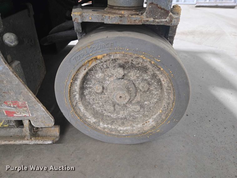 image for item EV5650 2015 Skyjack SJIH 3219 scissor lift