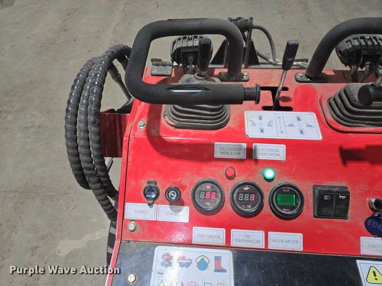 image for item EV5651 2023 SDLOOL SL380C compact utility loader