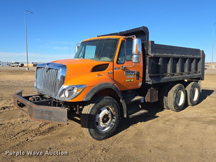 image for item EV5654 2008 International 7400 dump truck