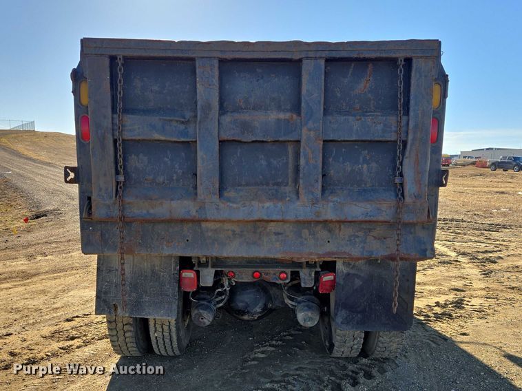 image for item EV5654 2008 International 7400 dump truck