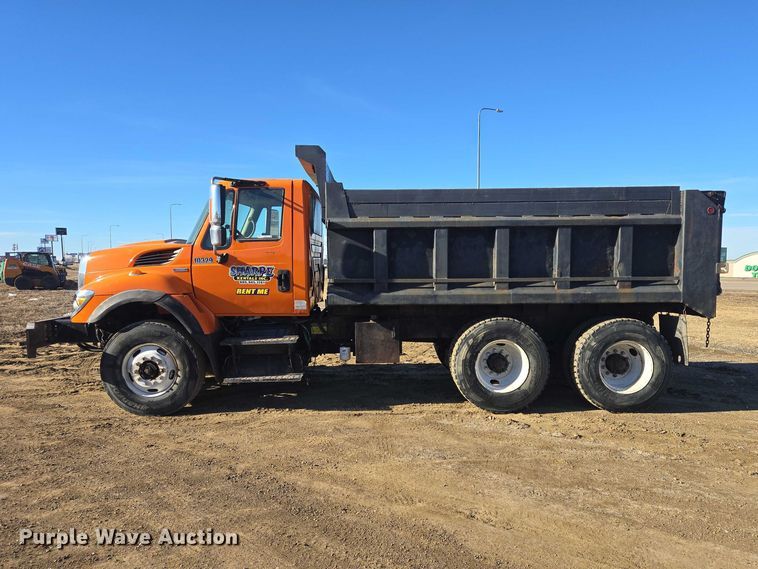 image for item EV5654 2008 International 7400 dump truck