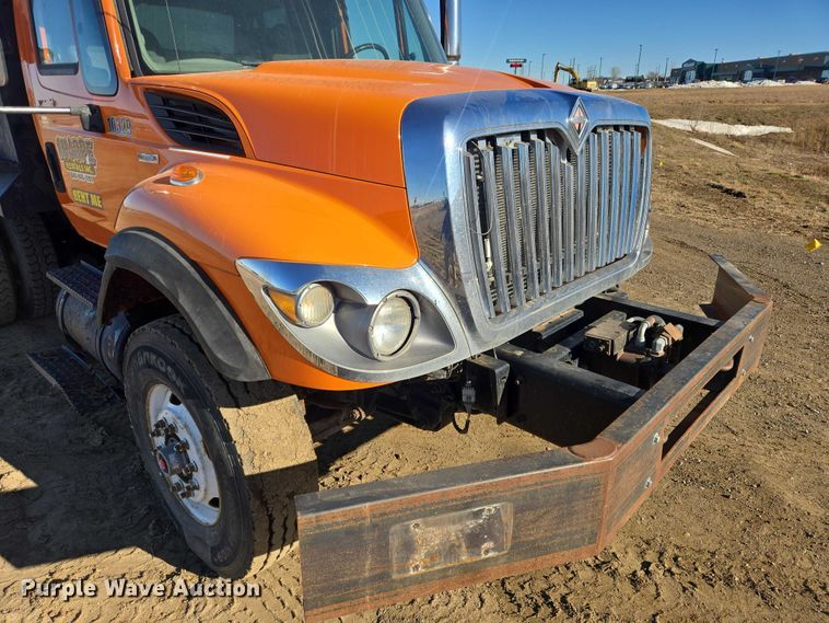 image for item EV5654 2008 International 7400 dump truck