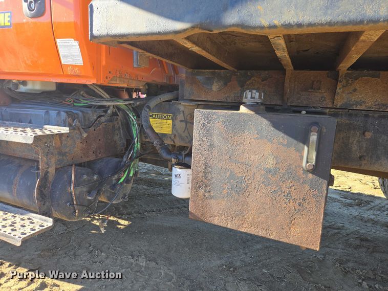 image for item EV5654 2008 International 7400 dump truck