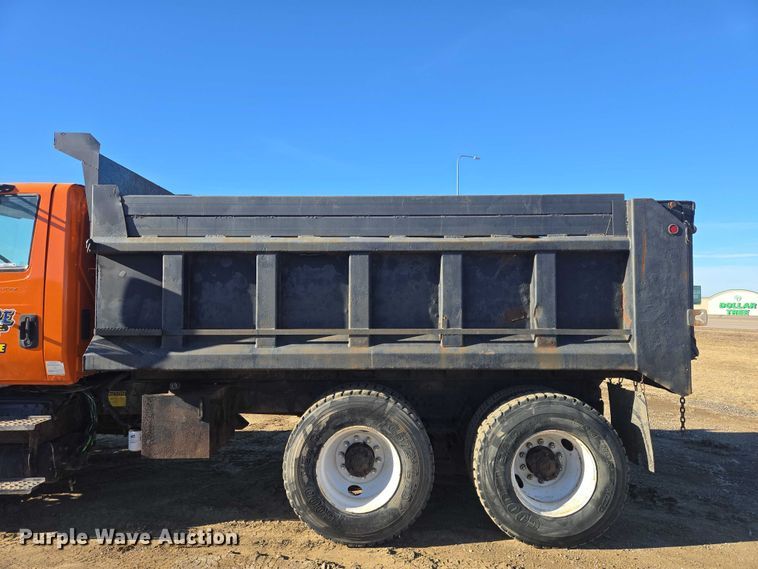 image for item EV5654 2008 International 7400 dump truck