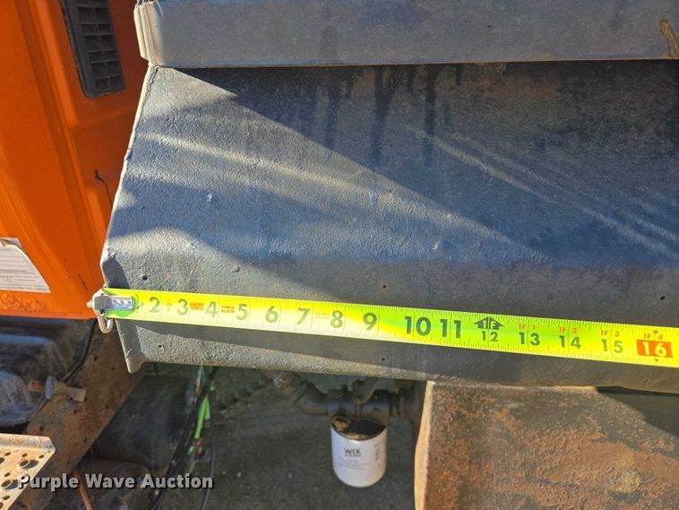 image for item EV5654 2008 International 7400 dump truck