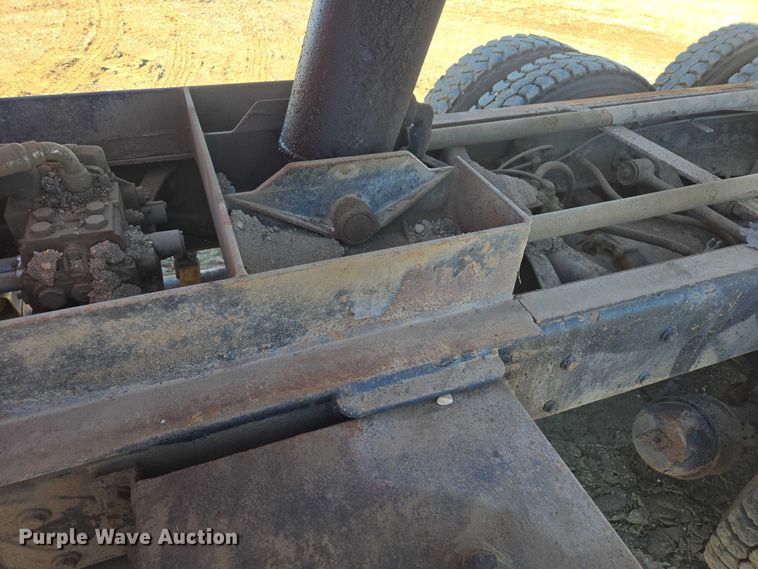 image for item EV5654 2008 International 7400 dump truck