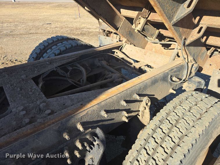 image for item EV5654 2008 International 7400 dump truck