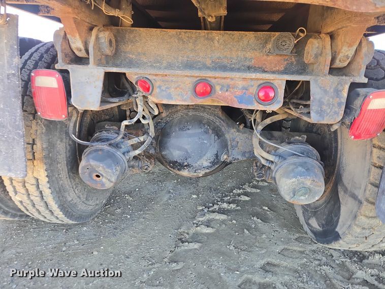 image for item EV5654 2008 International 7400 dump truck