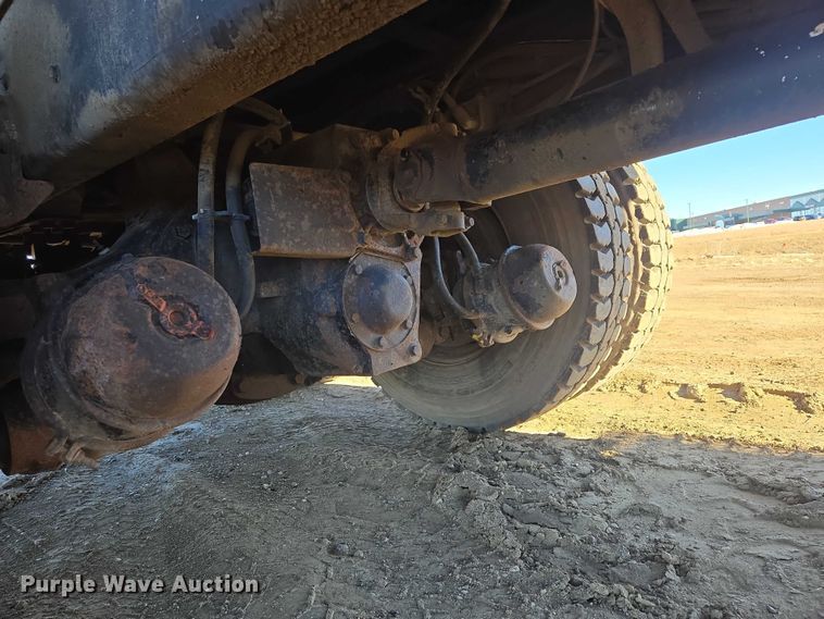 image for item EV5654 2008 International 7400 dump truck