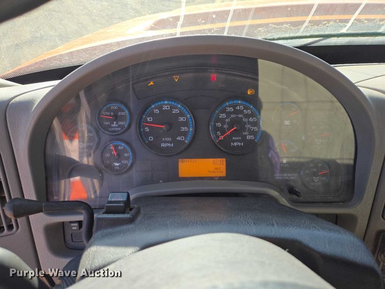 image for item EV5654 2008 International 7400 dump truck