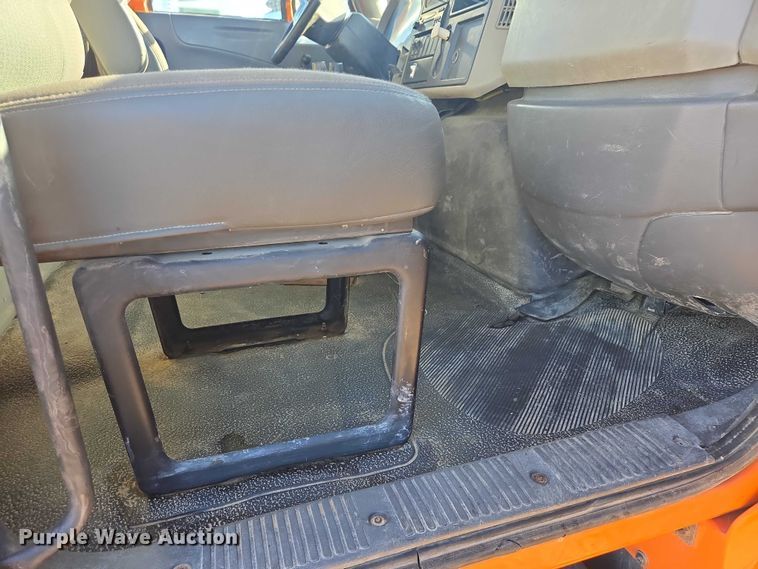 image for item EV5654 2008 International 7400 dump truck