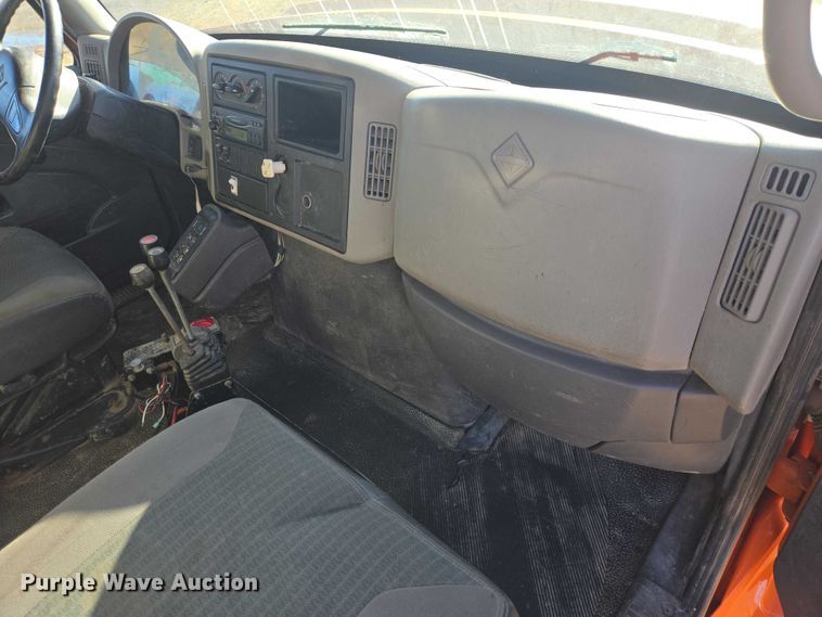 image for item EV5654 2008 International 7400 dump truck