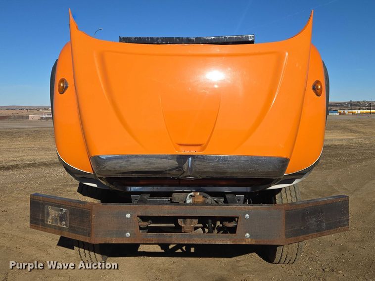 image for item EV5654 2008 International 7400 dump truck