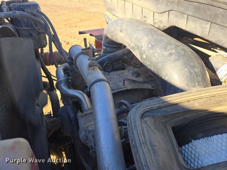 image for item EV5654 2008 International 7400 dump truck