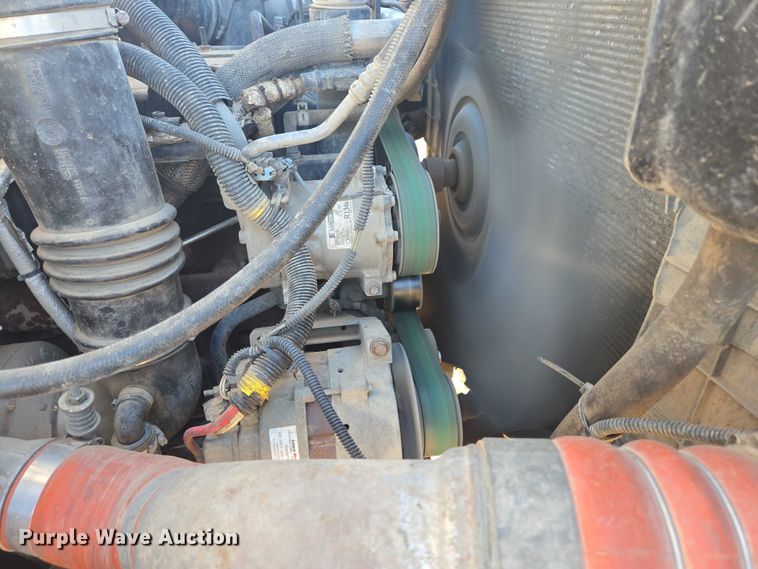 image for item EV5654 2008 International 7400 dump truck