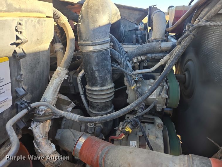 image for item EV5654 2008 International 7400 dump truck