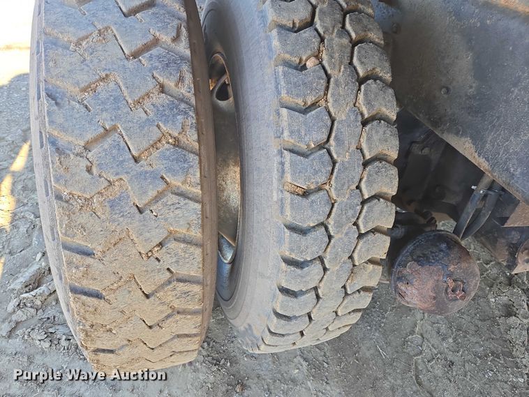 image for item EV5654 2008 International 7400 dump truck