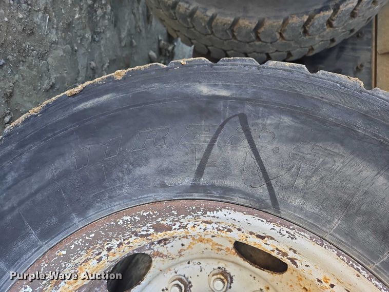 image for item EV5654 2008 International 7400 dump truck