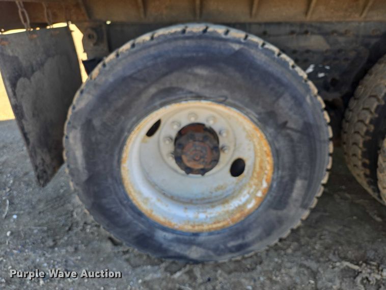image for item EV5654 2008 International 7400 dump truck