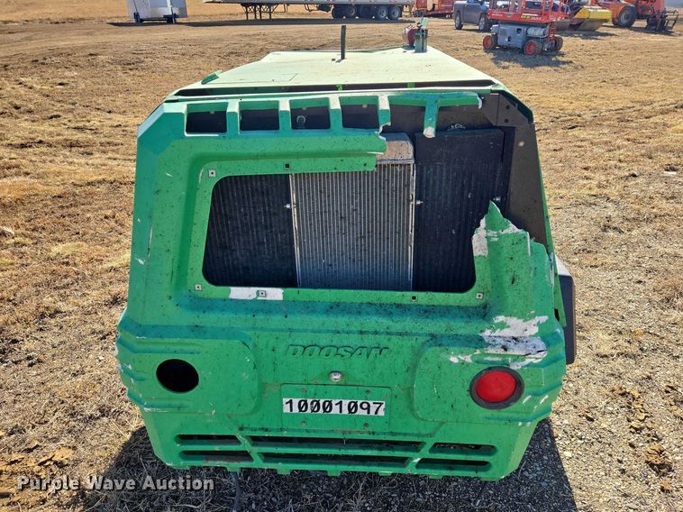 image for item EV5656 2018 Doosan P185WD0-T4F air compressor