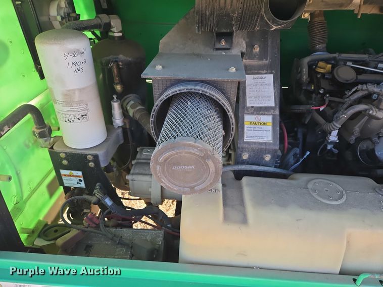 image for item EV5656 2018 Doosan P185WD0-T4F air compressor