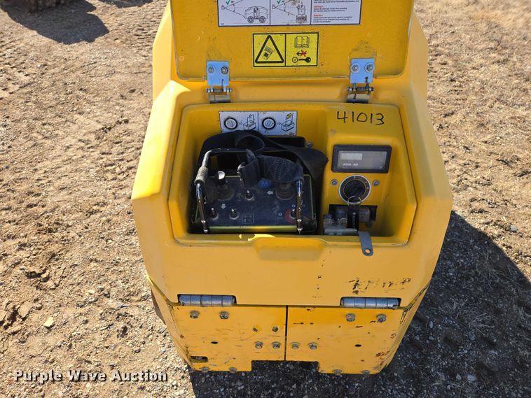 image for item EV5659 2018 Rammax 1575 trench compactor