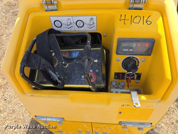 image for item EV5663 2021 Rammax 1575 trench compactor