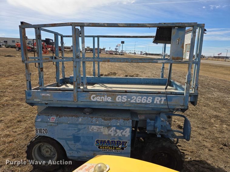 image for item EV5664 2005 Genie GS2668RT scissor lift